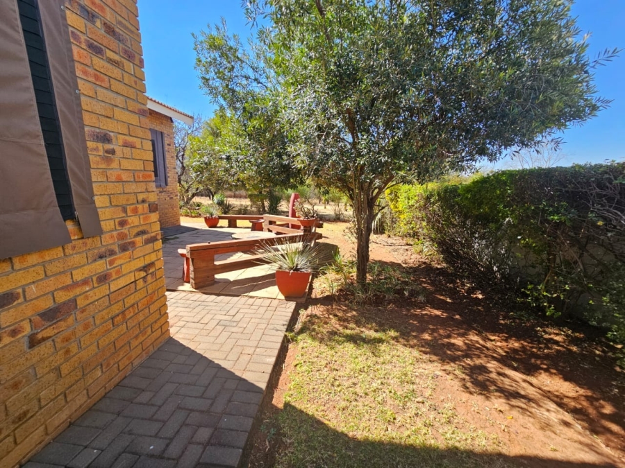3 Bedroom Property for Sale in Buffelspoort Eco Estate North West